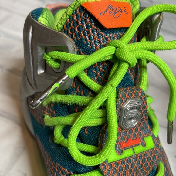 LeBron 12 GS Trillion Dollar Man10.5 - Picture 15 of 16